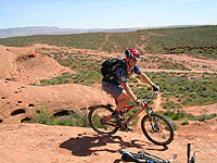 images/Trails/Utah-StGeorge/Roadtrip2005-Day9-ChurchRocks-08.jpg