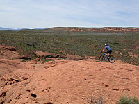 images/Trails/Utah-StGeorge/Roadtrip2005-Day9-ChurchRocks-10.jpg